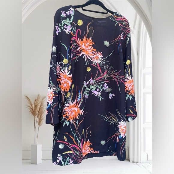 H&M Dresses & Skirts - H&M Floral Black Dress Size Large